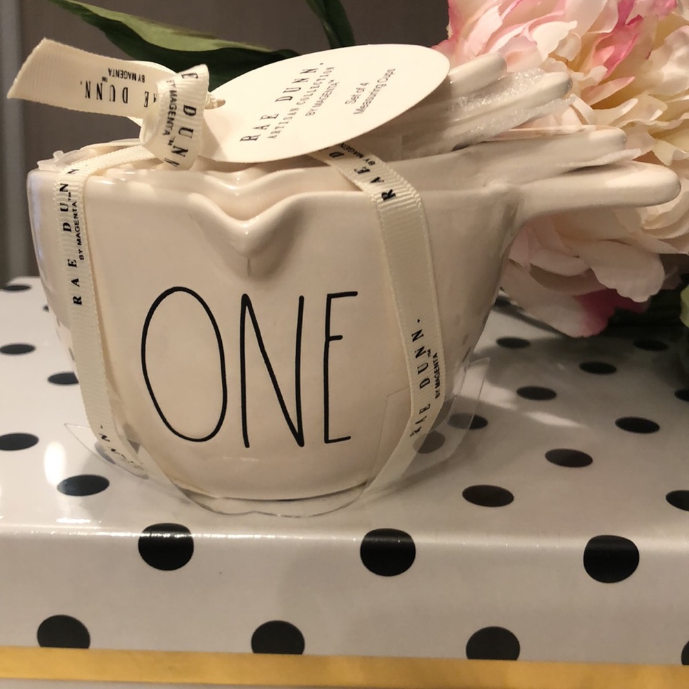 New Rae Dunn 4pc. Handled Measuring Cup Set - Picture 5 of 8